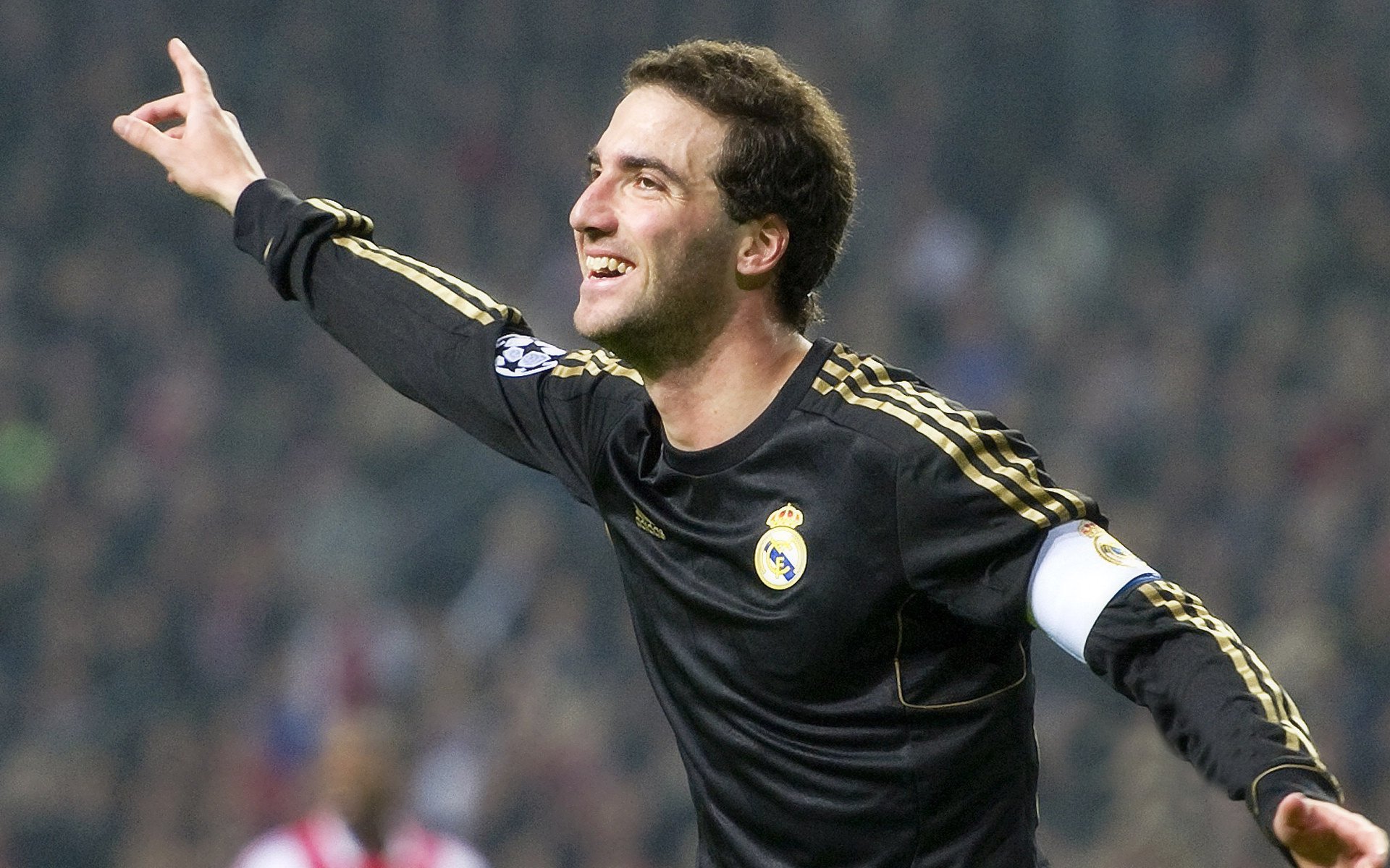 欧冠小组赛:巴黎爆冷不敌皇家社会 法甲巨头控球七成依旧颗粒无收